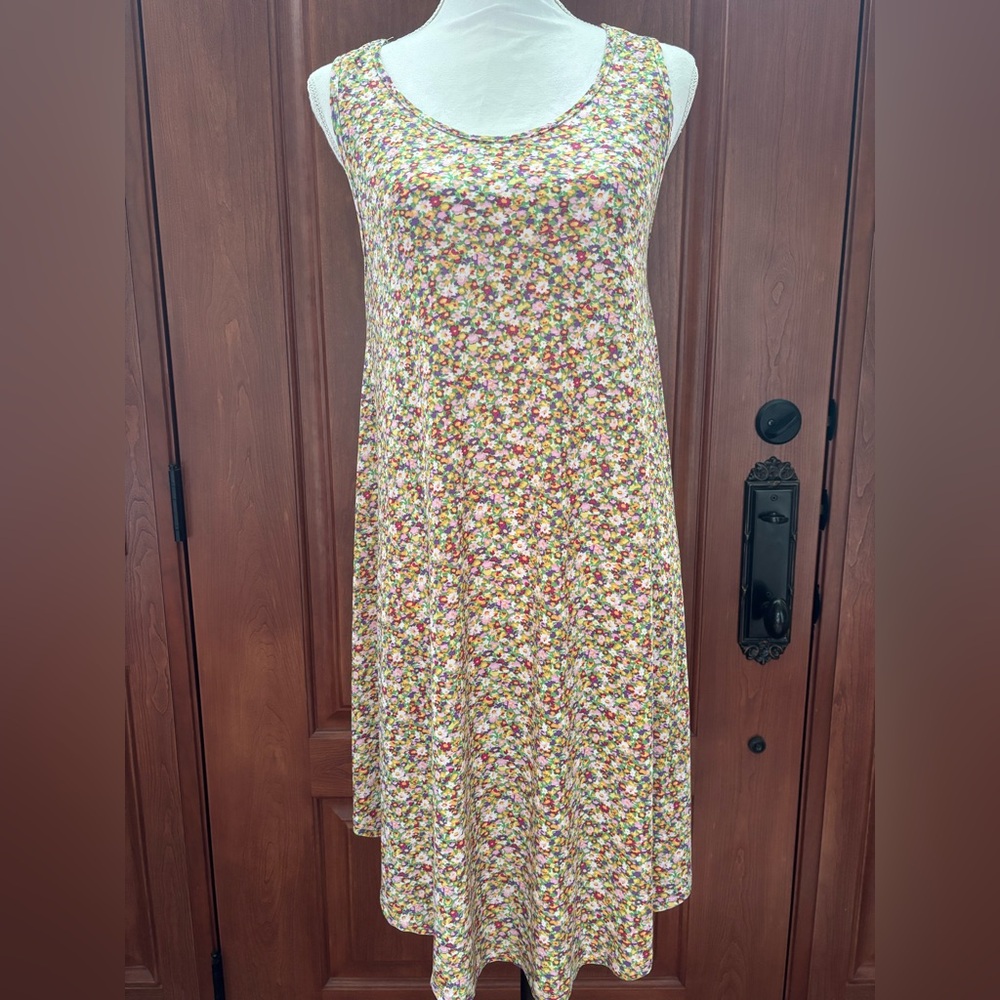 Isla Boneta Floral Round Neck Sleeveless One Size Flowy Knee Length Shift Dress